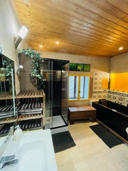 Maison De Village, Jacuzzi, Salle Cinema Valencin Zewnętrze zdjęcie